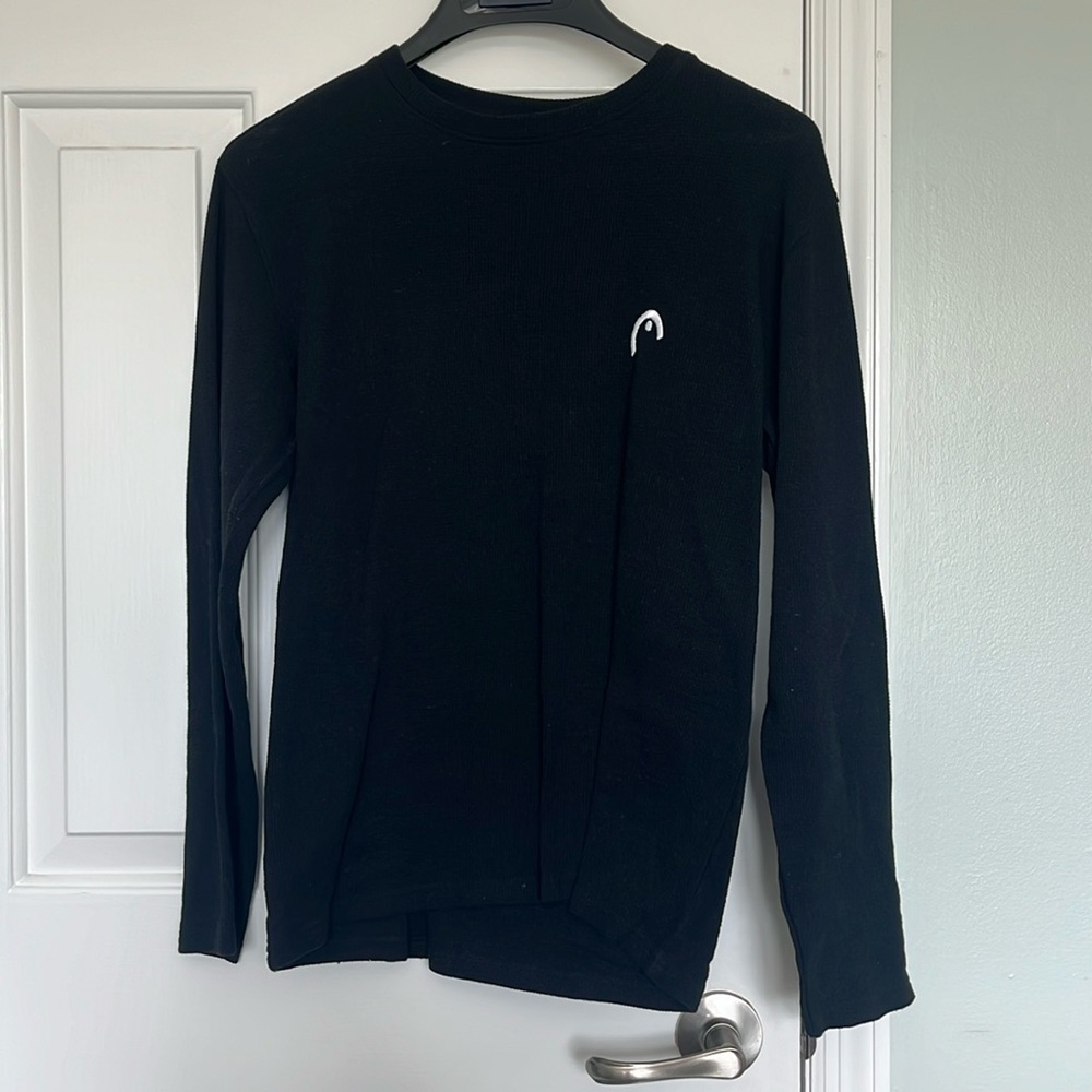 Head long sleeve tee. No Stains.
